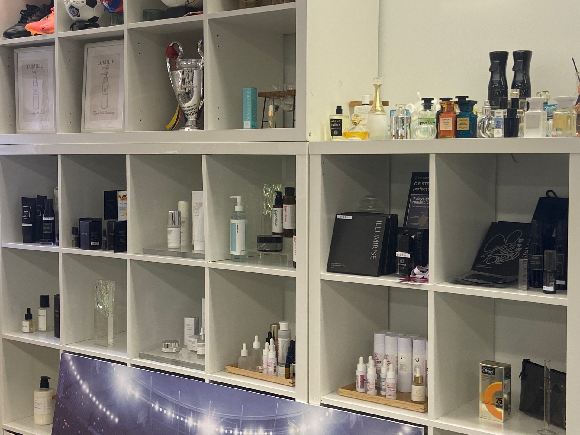 Group brands displayed on the showroom shelves at the Tokyo office.